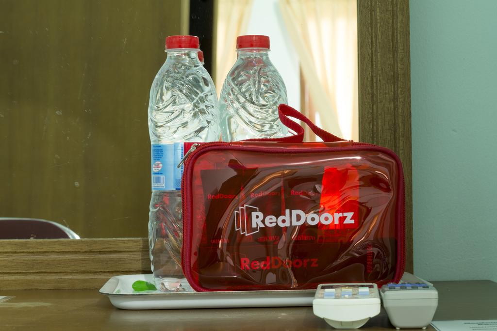 Reddoorz @ Karet Pedurenan 2 ジャカルタ エクステリア 写真